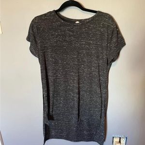 T-shirt with longer back